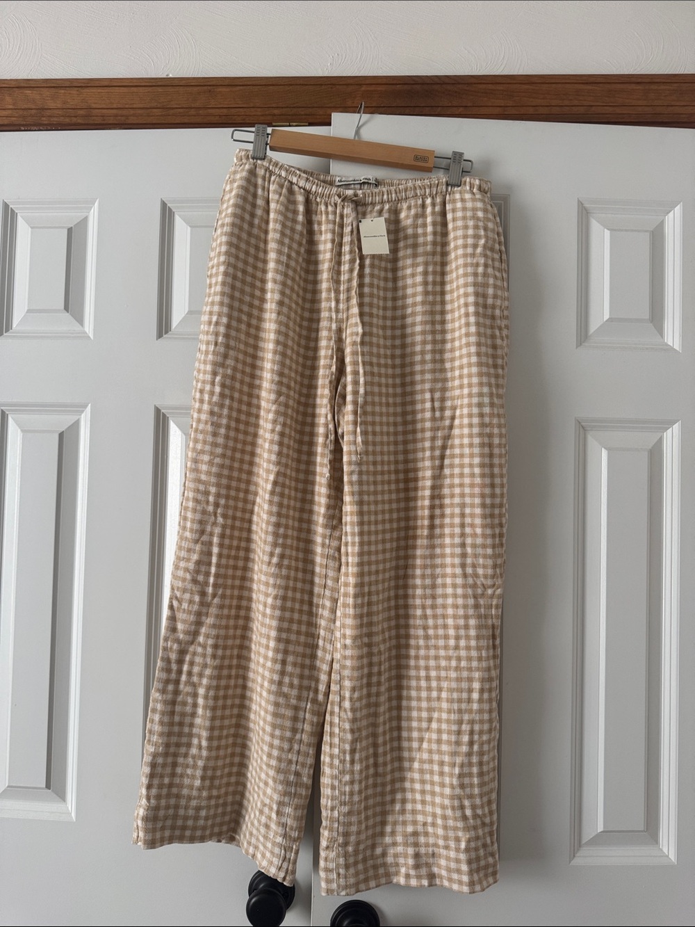 Abercrombie & Fitch Tan and White Gingham Linen Pants